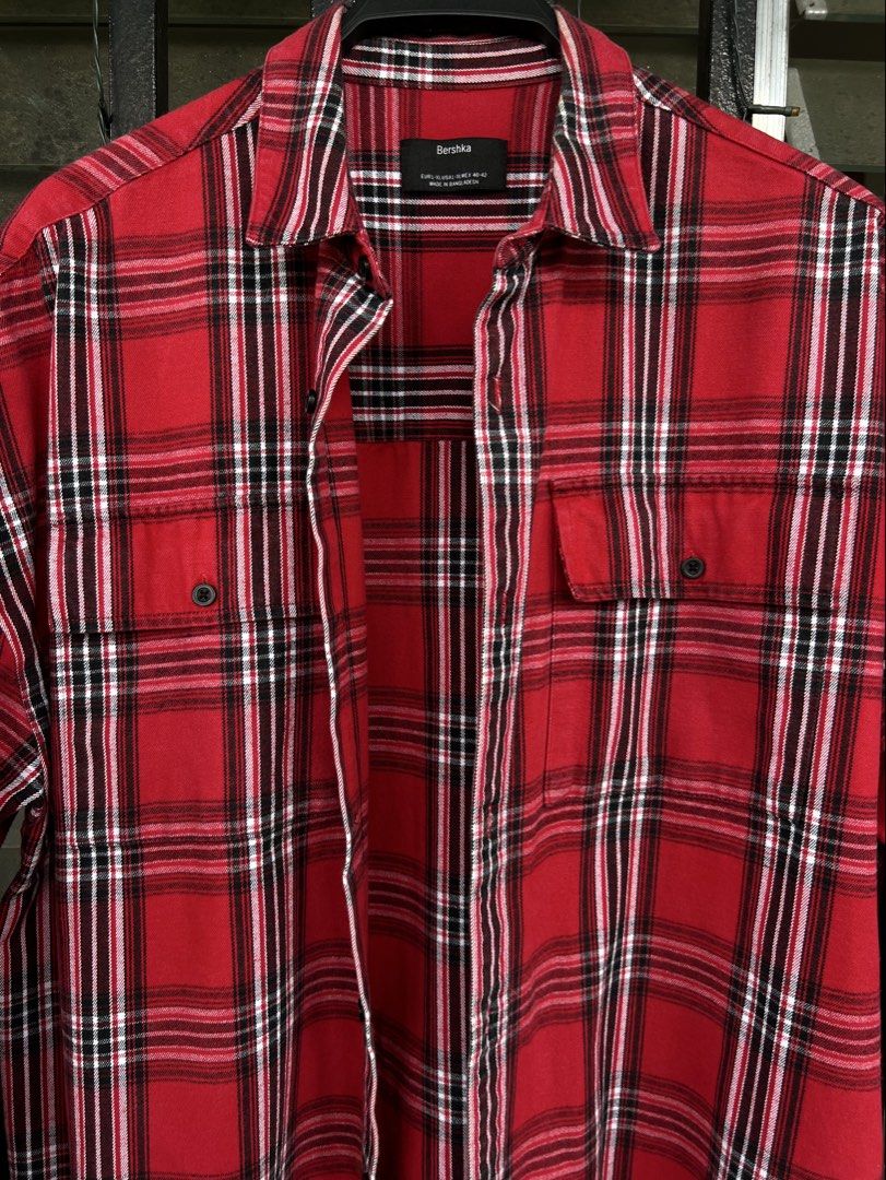 Bershka Oversized Plaid Jacket Shirt (Category: Coats, Jackets and Outerwear) located in Cavite. Submitted by slumbermanila (Listing ID 1471228337, Image 2). Description: Bershka Oversized Plaid Jacket Shirt Thick cotton material in good condition see photos for right measurements .