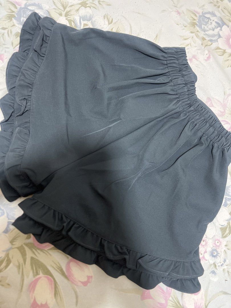 BKK thailand plus size short gray (Category: Shorts) located in Manila. Submitted by stellaaaa03 (Listing ID 1471209754, Image 2). Description: BKK from thailand plus size short waist : 32-42.