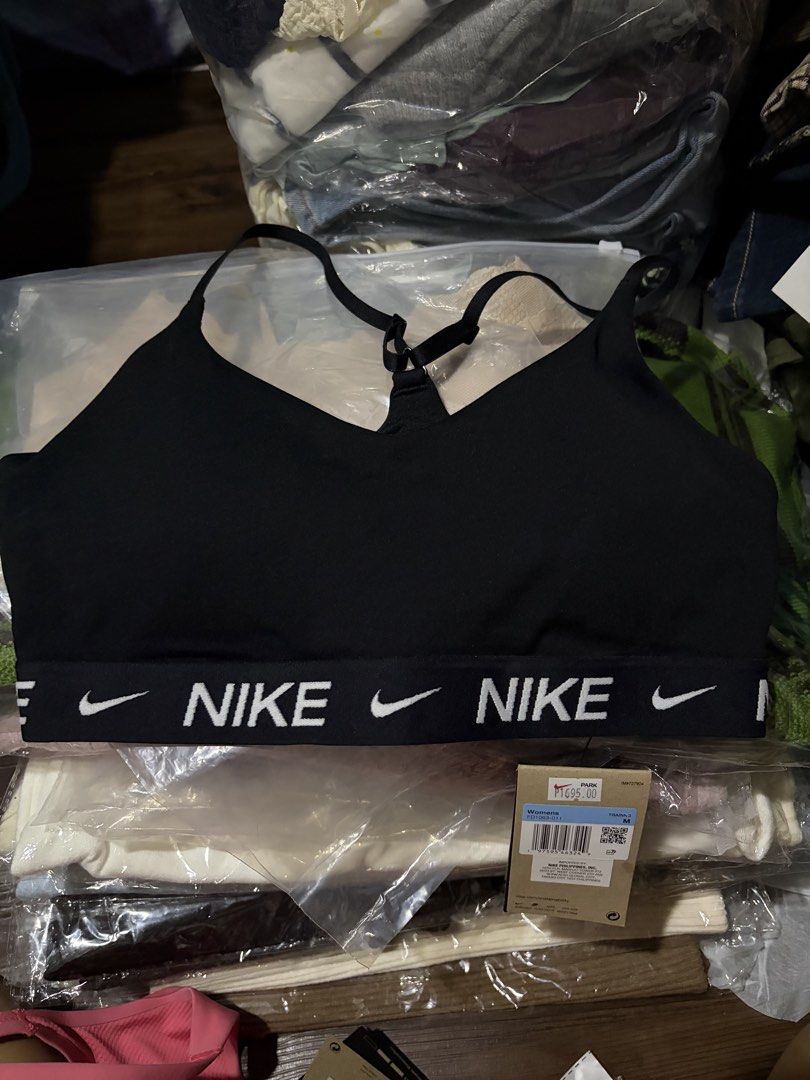 Black Adjustable Sports bra (Category: Activewear) located in Taguig. Submitted by house_of_petite (Listing ID 1471277699, Image 3). Description: 1,300+ pa to sa zalora Medium best fit small.