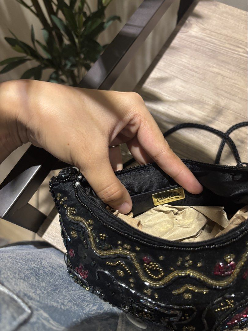 Black Beaded Bag (Category: Purses & Pouches) located in Quezon City. Submitted by shop_abo (Listing ID 1471256213, Image 2). Description: condition rate: 10/10.
