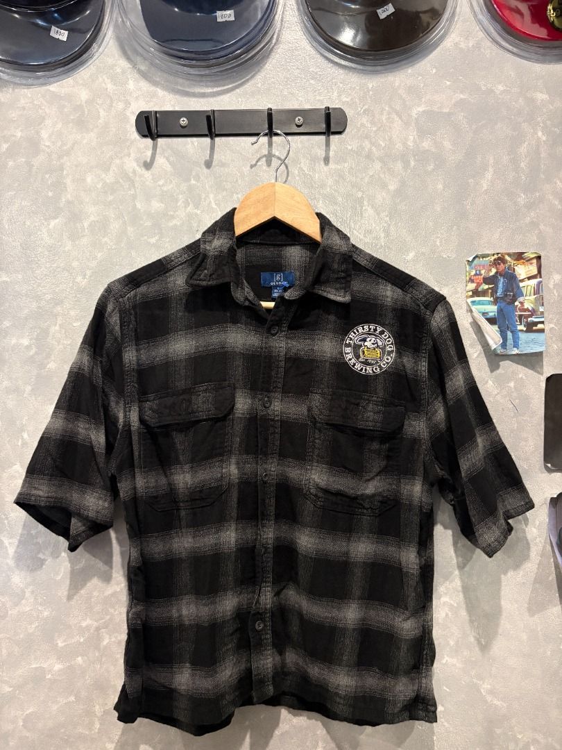 Black Checkered Crop Polo (Category: Tshirts & Polo Shirts ) located in Quezon City. Submitted by outofhabits_store (Listing ID 1471190280, Image 1). Description: Size: Small (34-36) Width: 20.5 inches Length: 22.5 inches Buy 2 items worth 600 pesos and get them for 1,000 Payment method: GCash Shipping options (shouldered by buyer): J&T 3-7 days, Lalamove or Grab within the day Location: Quezon City Please manage your expectations as this item is