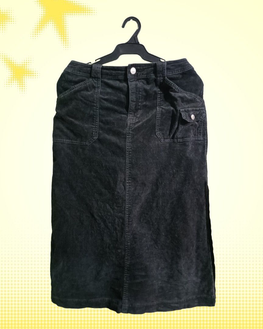 Black Corduroy Midi Skirt (Category: Skirts) located in Taguig. Submitted by revive_val (Listing ID 1471196305, Image 1). Description: YKK Zippers Length: 74CM Waist: 34CM.