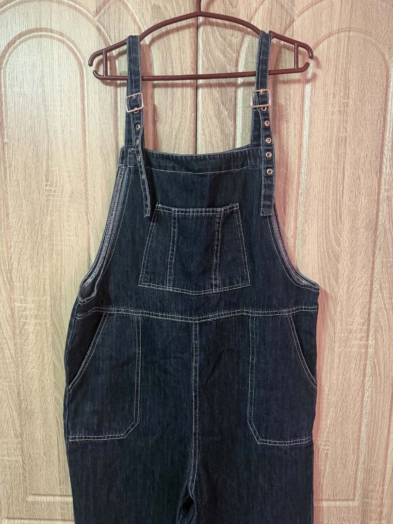 Black Denim Adjustable Overalls/Jumpsuit (Category: Jumpsuits) located in Santa Ana. Submitted by gwiyommis (Listing ID 1471197401, Image 1). Description: Size: S-M Length: 44 inches Waist: 35 inches 🏷️ Price: ₱250.00 💬 Comment "MINE + A9" to claim! Reminders: 📌 Pre-loved item. Manage your expectations. 📌First mine basis. 📌Payment must be made within 24 hours. 📌Shipping fee is shouldered by the buyer. Mode of Payment: GCash, Bank Transfer M