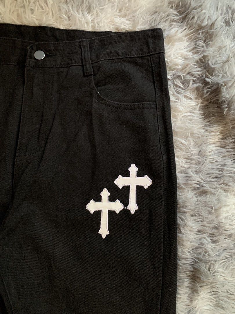 BLACK FLARED JEANS WITH WHITE CROSS PATCHED (Category: Jeans) located in Davao. Submitted by yokapaynds (Listing ID 1471221709, Image 3). Description: Waist- 32 Length- 41 Hem- 11 No Issues Color rate- 9.8/10.
