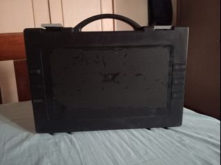 (Category: ) located in . Submitted by YSL80022 (Listing ID 1471145283, Image 1). Description: .