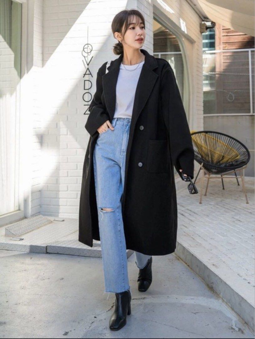 Black Winter Coat Oversized (Category: Coats, Jackets and Outerwear) located in Makati City. Submitted by declutter_girlie (Listing ID 1471167317, Image 1). Description: Size on the last photo Small on tag but oversized .