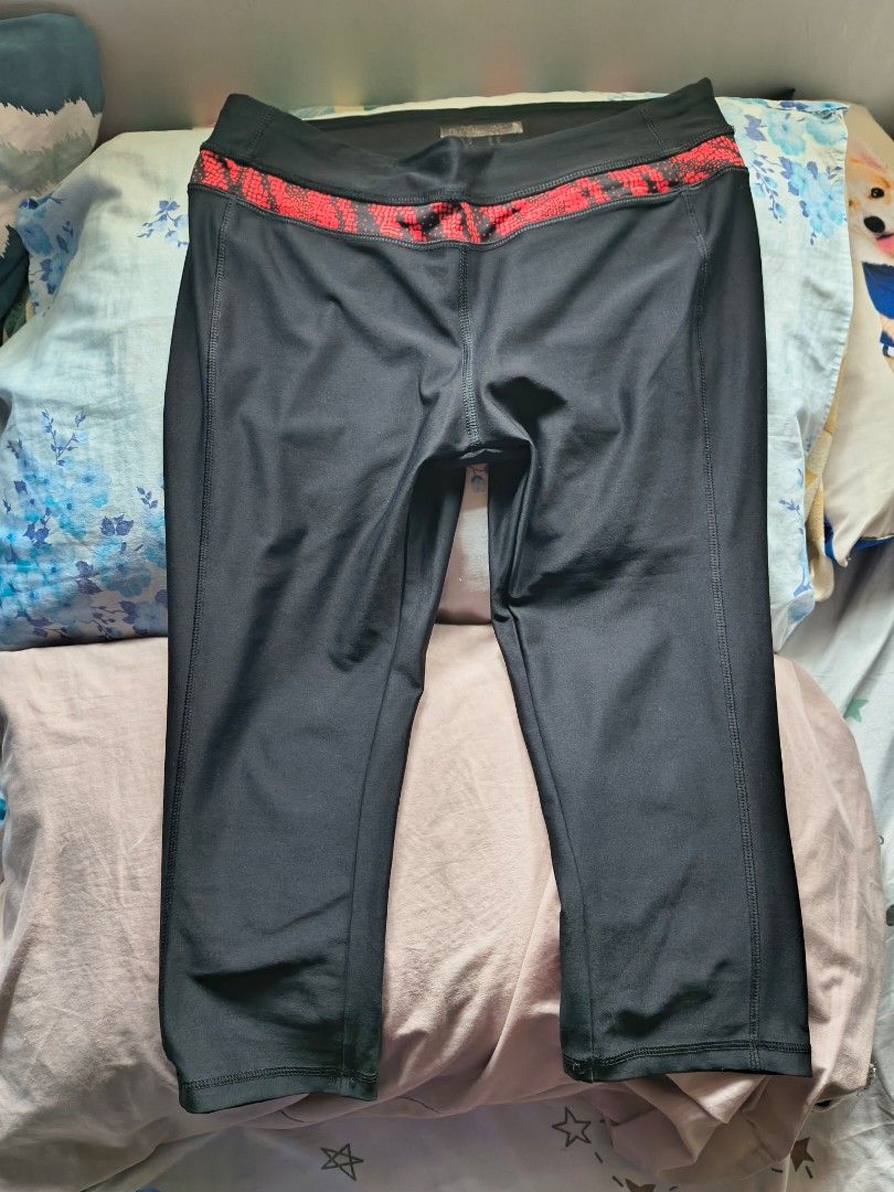 Black Workout Leggings (Medium) (Category: Activewear) located in Antipolo. Submitted by 1ceb3rg (Listing ID 1471131653, Image 2). Description: - Color: Black with a red and black printed waistband - Fit: Mid-rise waist and stretchy fabric for all-day comfort - Design: Clean stitching for a polished, durable finish - Versatility: Ideal for gym workouts, running, or casual lounging - Condition: Well Used size, medium on tag rfs: di na kasya shippi