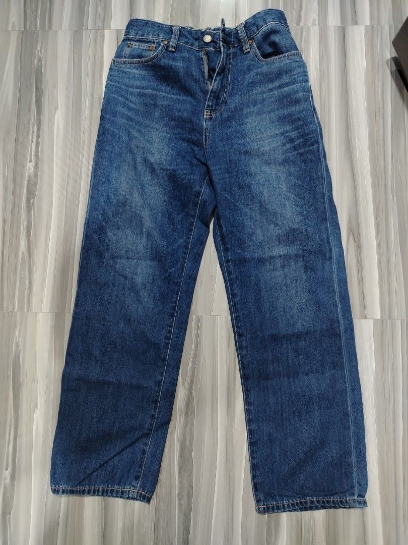 Blue denim straight leg jeans with garterized back (Category: Jeans) located in Quezon City. Submitted by stacey_bluey (Listing ID 1471162992, Image 1). Description: - Style: Straight leg cut - Wash: Medium wash with subtle thigh fading - Details: Classic five-pocket style - Closure: Button and zipper fly - Back: Stitched back pockets - Fit: Comfortable for everyday wear.