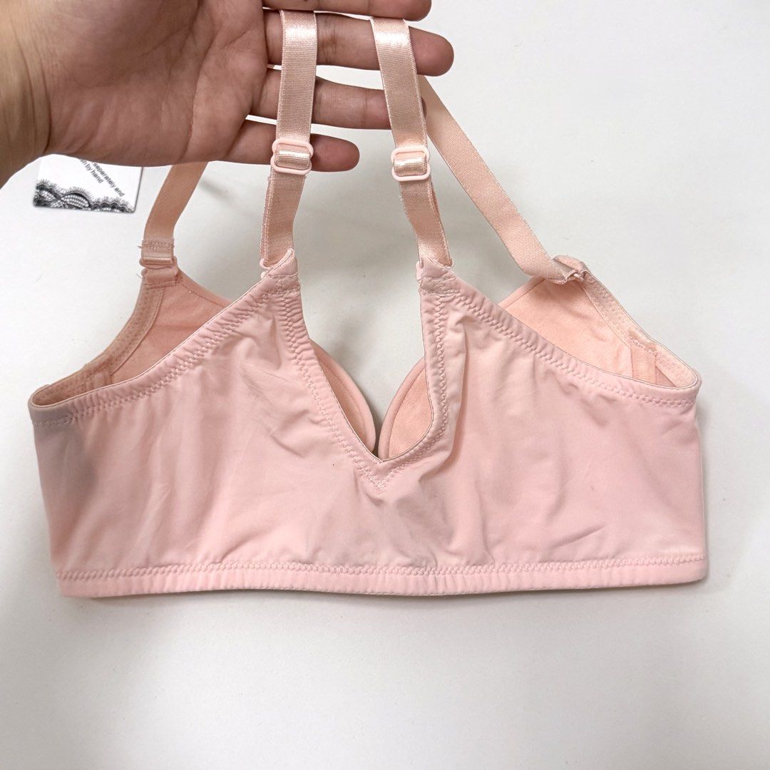 BNEW GAINREEL Light Pink Front-Closure Push-up Bra [34B] (Category: Undergarments & Loungewear) located in Malabon City. Submitted by k_intimates (Listing ID 1471290956, Image 3). Description: Details: • Size 34B / wired / push-up • Bnew, but has minimal dirt/stain on the cup • Light pink push-up bra with a front-closure clasp and adjustable straps..