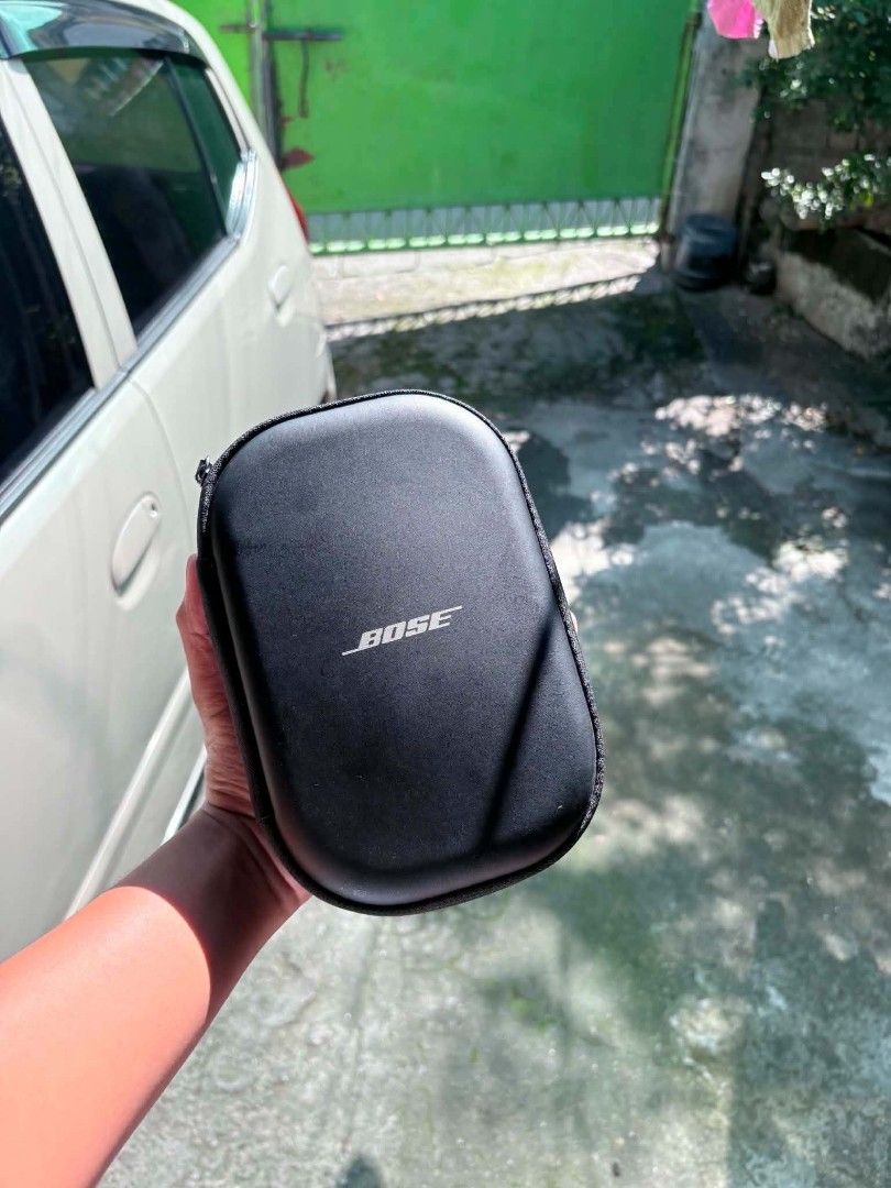 BOSE QC 45 HEADPHONE (Category: Headphones & Headsets) located in Quezon City. Submitted by chawisss (Listing ID 1471184487, Image 1). Description: RUSH!!! RUSH!! ! RUSH!!! BOSE QC 45 HEADPHONE NO ISSUE LIKE NEW COMPLETE PACKAGE 4,950 MEET UP OR LALAMOVE QC LOCATION.