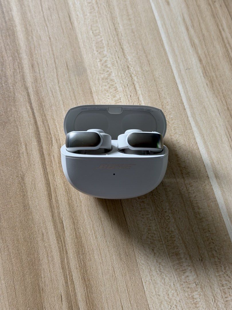 Bose Ultra Open Earphones (Category: Headphones & Headsets) located in Manila. Submitted by ty.ringo (Listing ID 1471166218, Image 1). Description: - Authentic Bose Ultra Open Earbuds in stylish White with Silver accents - Innovative cuff design clips onto the ear cartilage without entering the ear canal - Open-ear design lets you enjoy music while staying fully aware of your surroundings - Inclusions: Left/right earbuds and charging case - Condi