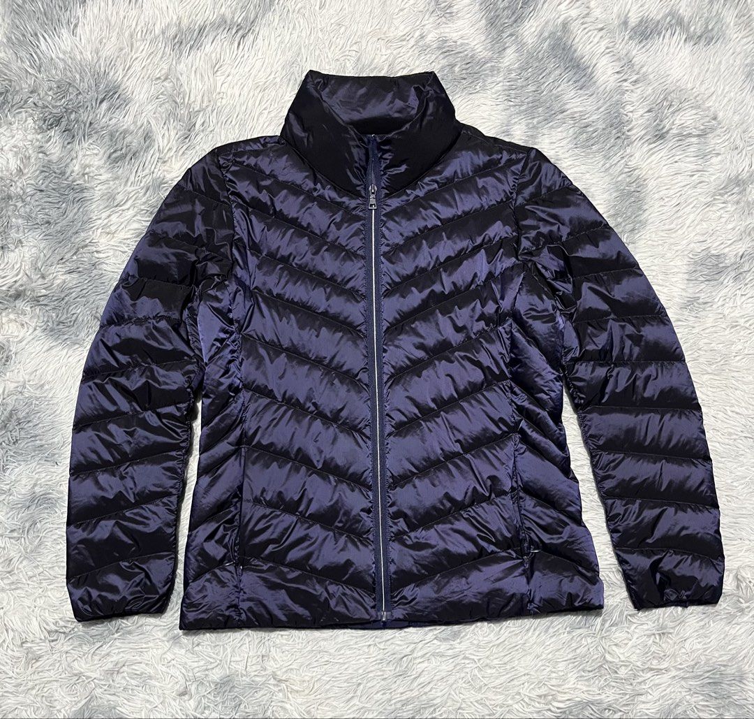 Bossini Down Puffer Jacket Women’s (Category: Coats, Jackets and Outerwear) located in Sasmuan (Sexmoan). Submitted by winterclothes.ph (Listing ID 1471283310, Image 1). Description: Bossini Down Puffer Jacket Women’s M on tag Width 19.5 Length 24 Excellent Condition.