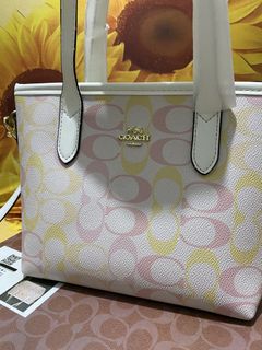 (Category: ) located in . Submitted by luvkobagsnshoes (Listing ID 1471177772, Image 1). Description: .