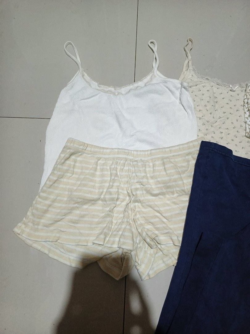 Brandy Melville bundle (Category: Sets or Coordinates) located in Manila. Submitted by nicolai_25 (Listing ID 1471273231, Image 2). Description: pm for more details nego just pm! .