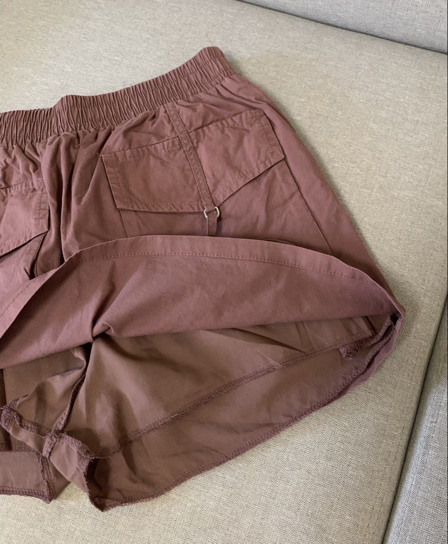 Brown cargo skirt (Category: Skirts) located in Paranaque City. Submitted by shoplovedbya (Listing ID 1471218377, Image 3). Description: ♡ Waist: 26-32 (stretchable) ♡ Length: 13.5 - has inner shorts and front pockets .