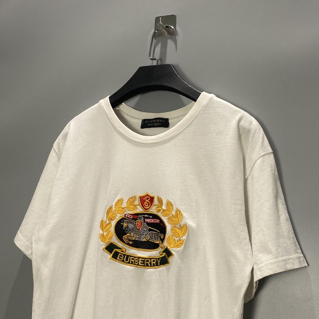 Burberry embroidered (Category: Luxury Apparel) located in Mangaldan. Submitted by kendrops (Listing ID 1471294522, Image 2). Description: Made in Italy Complete tags Width 19.5 Length 26 Medium size Excellent condition: 10/10 Color rate: 10/10 issue:(none).