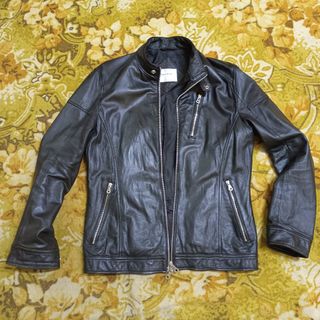 (Category: ) located in . Submitted by nusivintage (Listing ID 1471236660, Image 1). Description: .