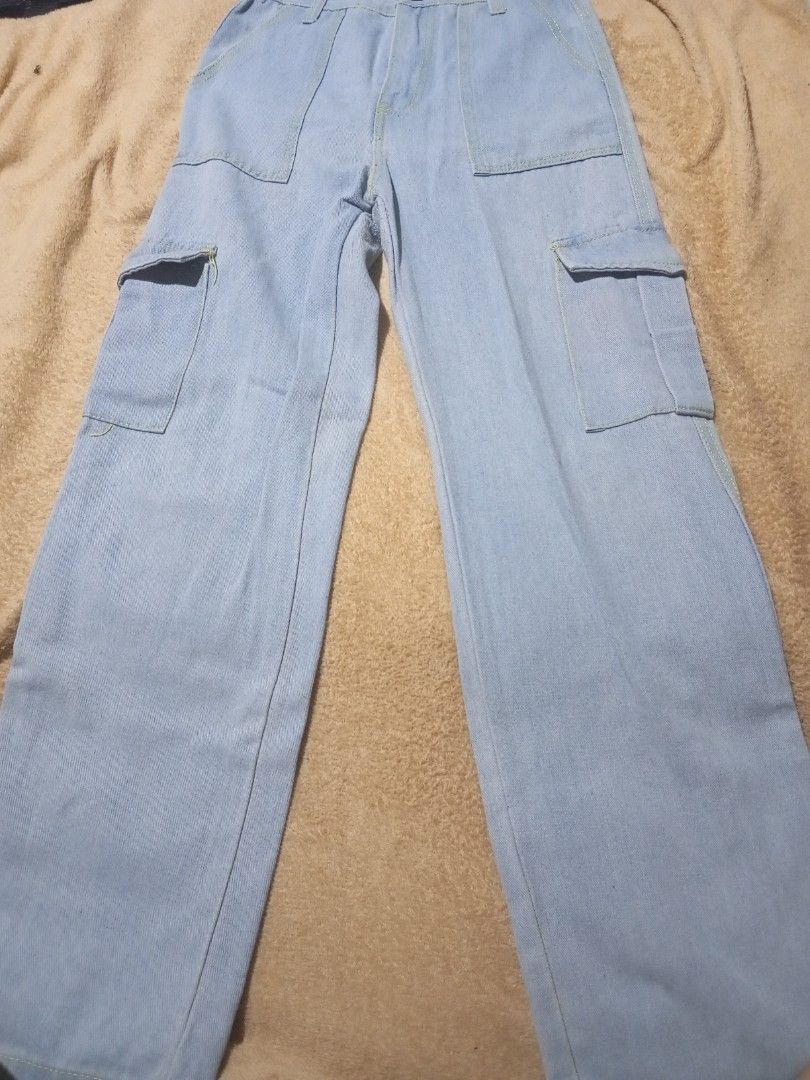 cargo pants for women (Category: Community) located in San Jose del Monte. Submitted by chazzy_shop (Listing ID 1471134577, Image 1). Description: this item is still good condition.