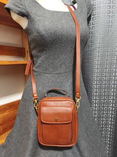(Category: ) located in . Submitted by queenlyne_vintage_rare_finds (Listing ID 1471165549, Image 1). Description: .