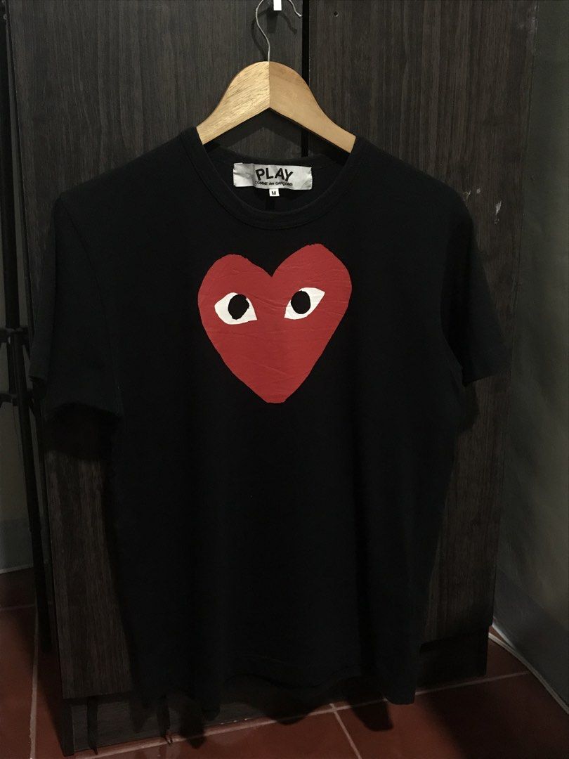 CDG Comme Des Garcons Play Shirt (Category: Tshirts & Polo Shirts ) located in Bulacan. Submitted by dailybumps (Listing ID 1471165515, Image 2). Description: 20x26 Authentic No issue.