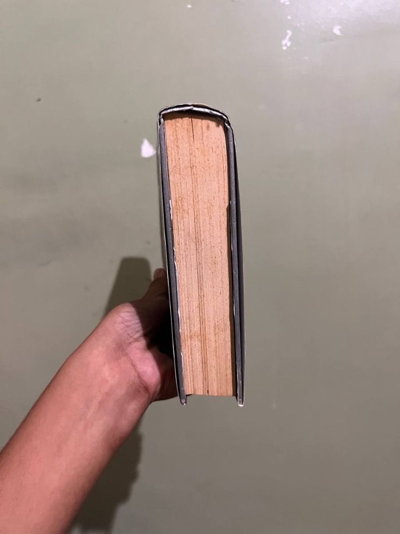 Cecelia Ahern - The Year I Met You (Category: Storybooks) located in Carmen. Submitted by grei.librongbaligya. (Listing ID 1471171959, Image 3). Description: Cecelia Ahern - The Year I Met You Paper tanning with paper foxing across all page block surfaces. Hardbound. .