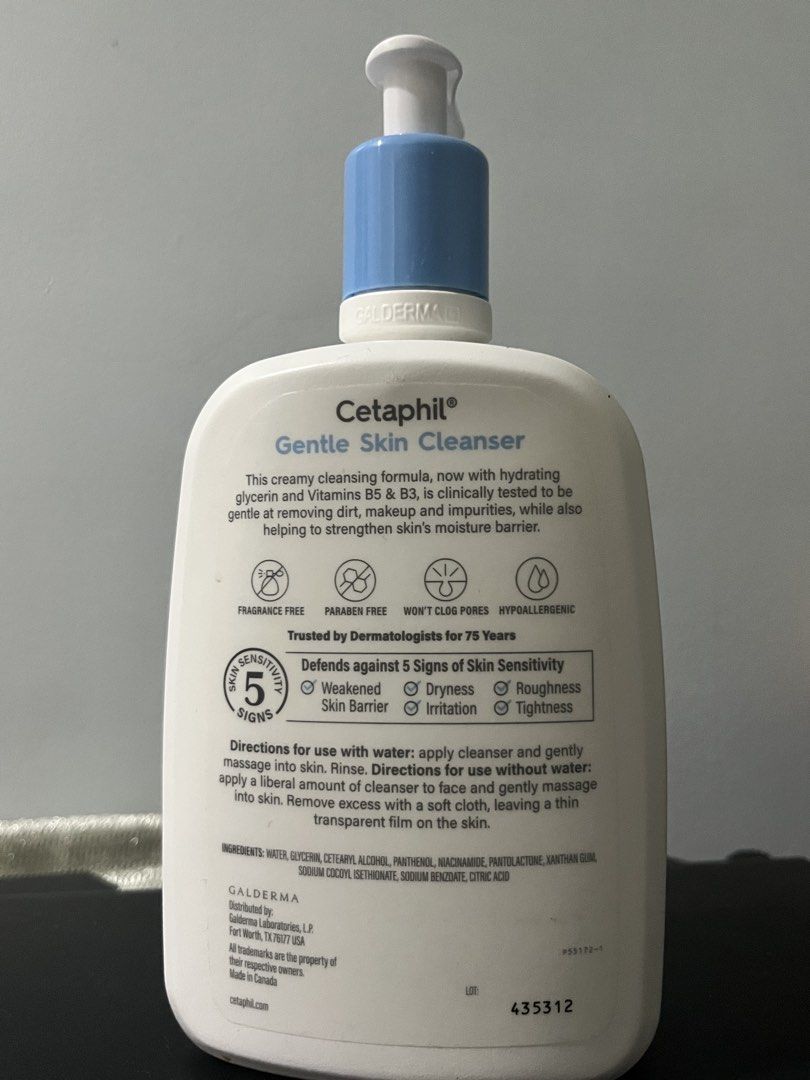 Cetaphil Gentle Cleanser 591ml (Category: Face Care) located in Mandaluyong City. Submitted by cherryberryyyyy (Listing ID 1471232373, Image 2). Description: Brand new No issue Never been used 2 stocks available .