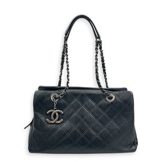 (Category: ) located in . Submitted by carousellluxury (Listing ID 1471146607, Image 1). Description: .