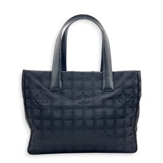 (Category: ) located in . Submitted by carousellluxury (Listing ID 1471220563, Image 1). Description: .