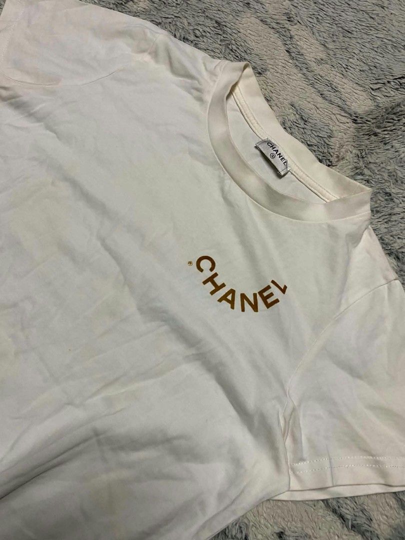 Chanel Y2k Tops (Category: Luxury Apparel) located in Manila. Submitted by kayzthawan (Listing ID 1471281223, Image 2). Description: ₱350 💎Chanel Y2k Tops Small Excellent No Issue.
