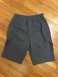 (Category: ) located in . Submitted by tomboychic.wardrobe (Listing ID 1471254022, Image 1). Description: .
