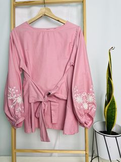 (Category: ) located in . Submitted by neafashionz (Listing ID 1471177981, Image 1). Description: .