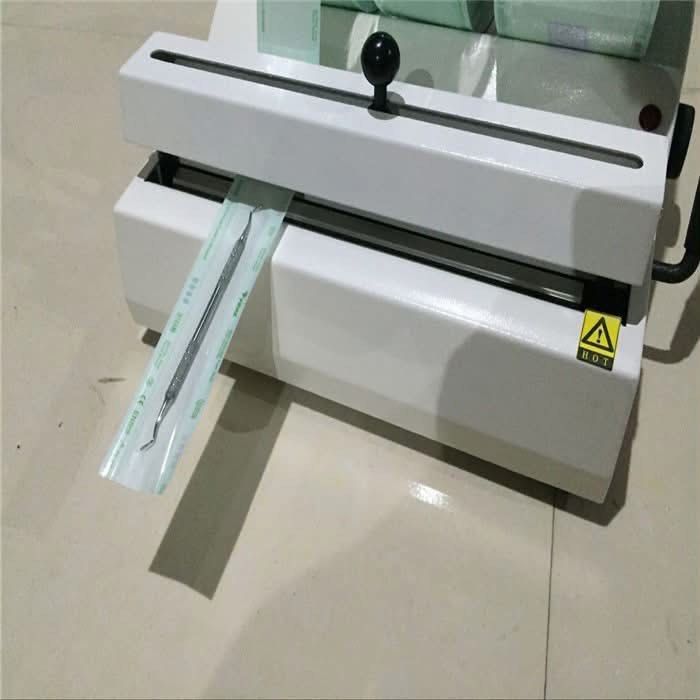 Clinic machine (Category: Face Care) located in Manila. Submitted by pasaybestfinds (Listing ID 1471225008, Image 2). Description: .