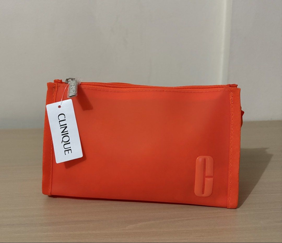 Clinique Jelly Make Up Pouch (Category: Purses & Pouches) located in Cavite. Submitted by chubbsavenue (Listing ID 1471174861, Image 1). Description: This is a GWP (Gift with Purchase) from the actual store. Guaranteed Authentic!.