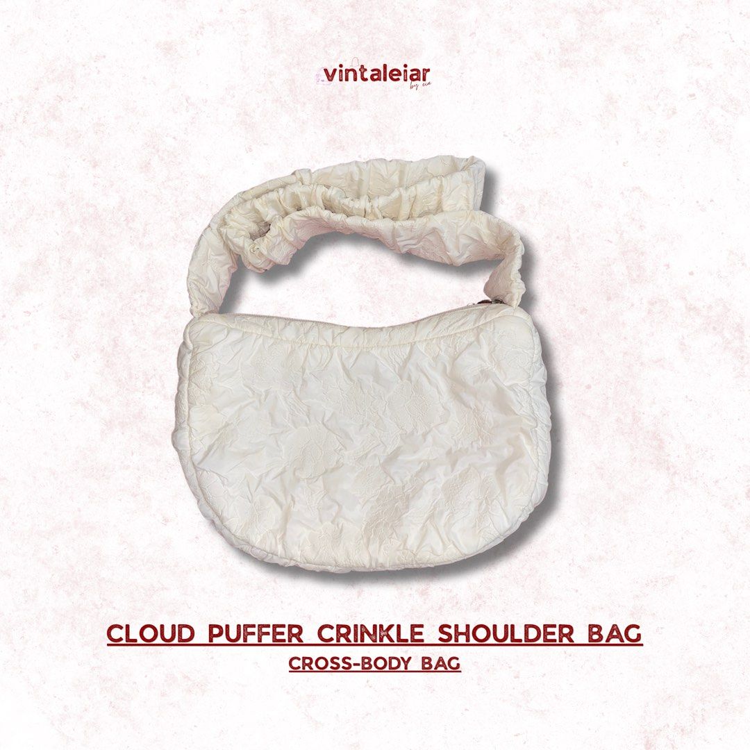cloud puffer crinkled crossbody bag (Category: Cross-body Bags) located in Tanauan. Submitted by zeneaie (Listing ID 1471270813, Image 1). Description: .