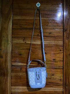(Category: ) located in . Submitted by clark_thrift (Listing ID 1471253323, Image 1). Description: .