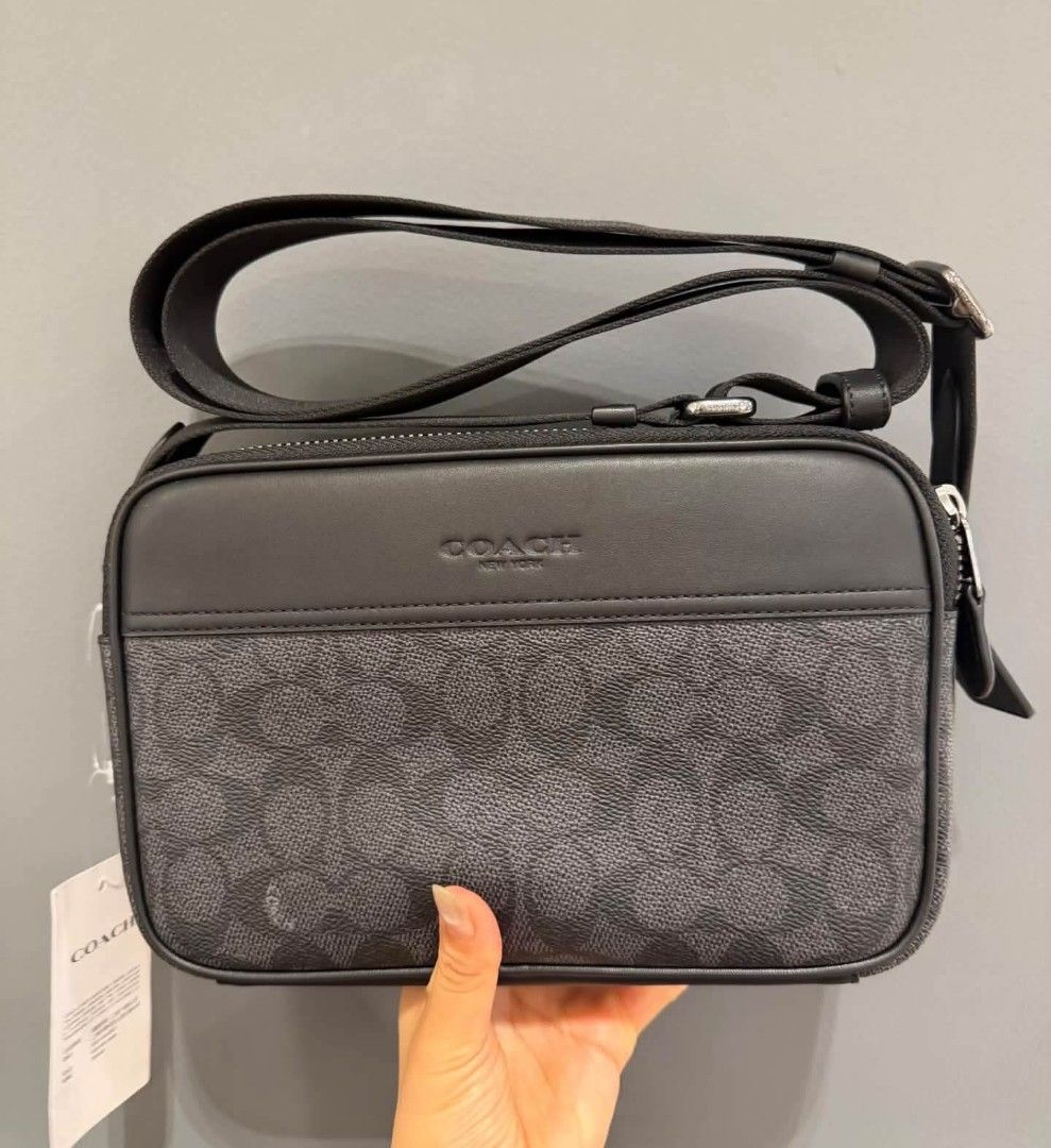 Coach Camera Crossbody Bag (Category: Sling Bags) located in Manila. Submitted by k2collection.mnl (Listing ID 1471133763, Image 1). Description: .