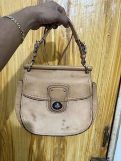 (Category: ) located in . Submitted by thriftshoesapparatus (Listing ID 1471266214, Image 1). Description: .