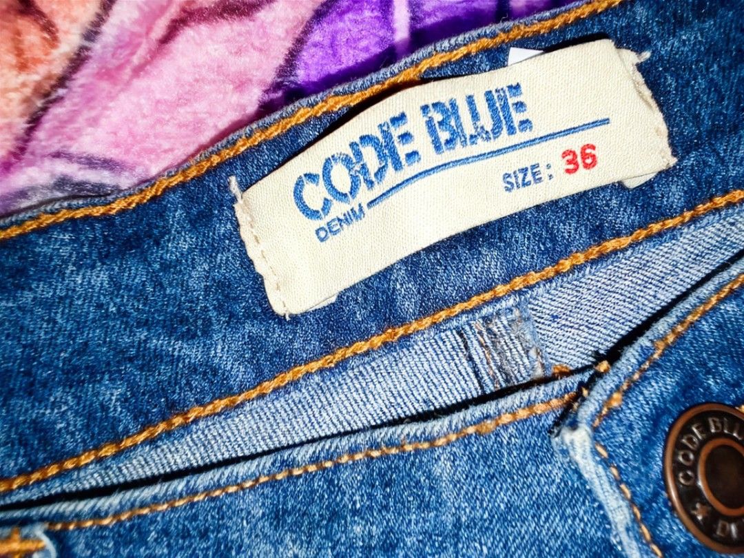 Code Blue Denim Jeans — Size 36, Straight Cut, Dark Blue (Category: Jeans) located in Caloocan City. Submitted by grandcloud.a0efa7 (Listing ID 1471186058, Image 3). Description: ✅ Brand: Code Blue Denim ✅ Size: 36 ✅ Fit: Straight cut — maluwag at komportable ✅ Color: Dark blue na may natural na fade ✅ Kondisyon: Maganda pa — walang punit, butas, o malaking mantsa ✅ Matibay na tela — handang gamitin agad 📍 Valenzuela City 💸 ₱400— Negotiable! PM