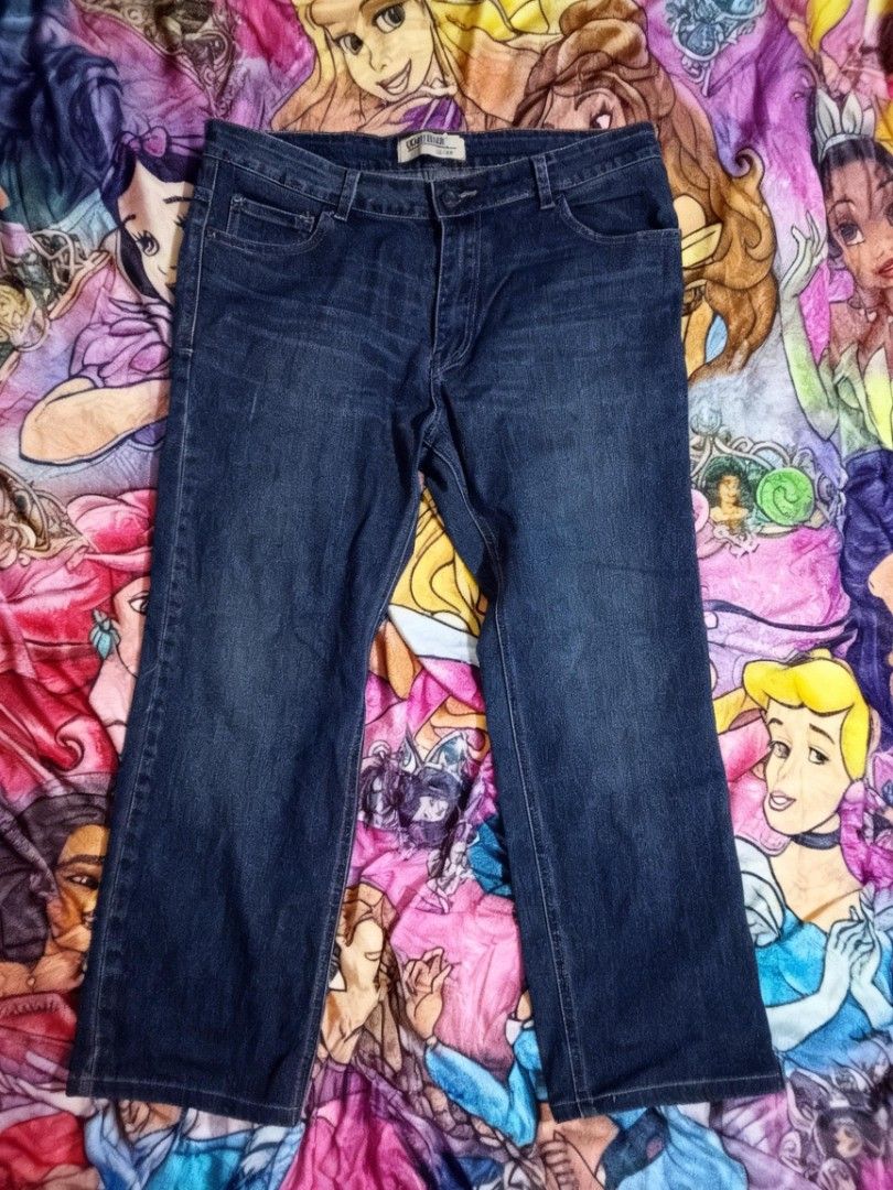 Code Blue Denim Jeans — Size 36, Straight Cut, Dark Blue (Category: Jeans) located in Caloocan City. Submitted by grandcloud.a0efa7 (Listing ID 1471186058, Image 1). Description: ✅ Brand: Code Blue Denim ✅ Size: 36 ✅ Fit: Straight cut — maluwag at komportable ✅ Color: Dark blue na may natural na fade ✅ Kondisyon: Maganda pa — walang punit, butas, o malaking mantsa ✅ Matibay na tela — handang gamitin agad 📍 Valenzuela City 💸 ₱400— Negotiable! PM