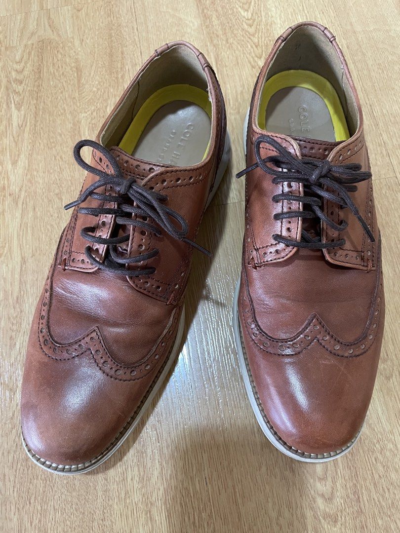 Colehaan classic 8 (Category: Dress Shoes) located in Quezon City. Submitted by iu777 (Listing ID 1471167410, Image 1). Description: Selling pre-owned in very good condition US 8.