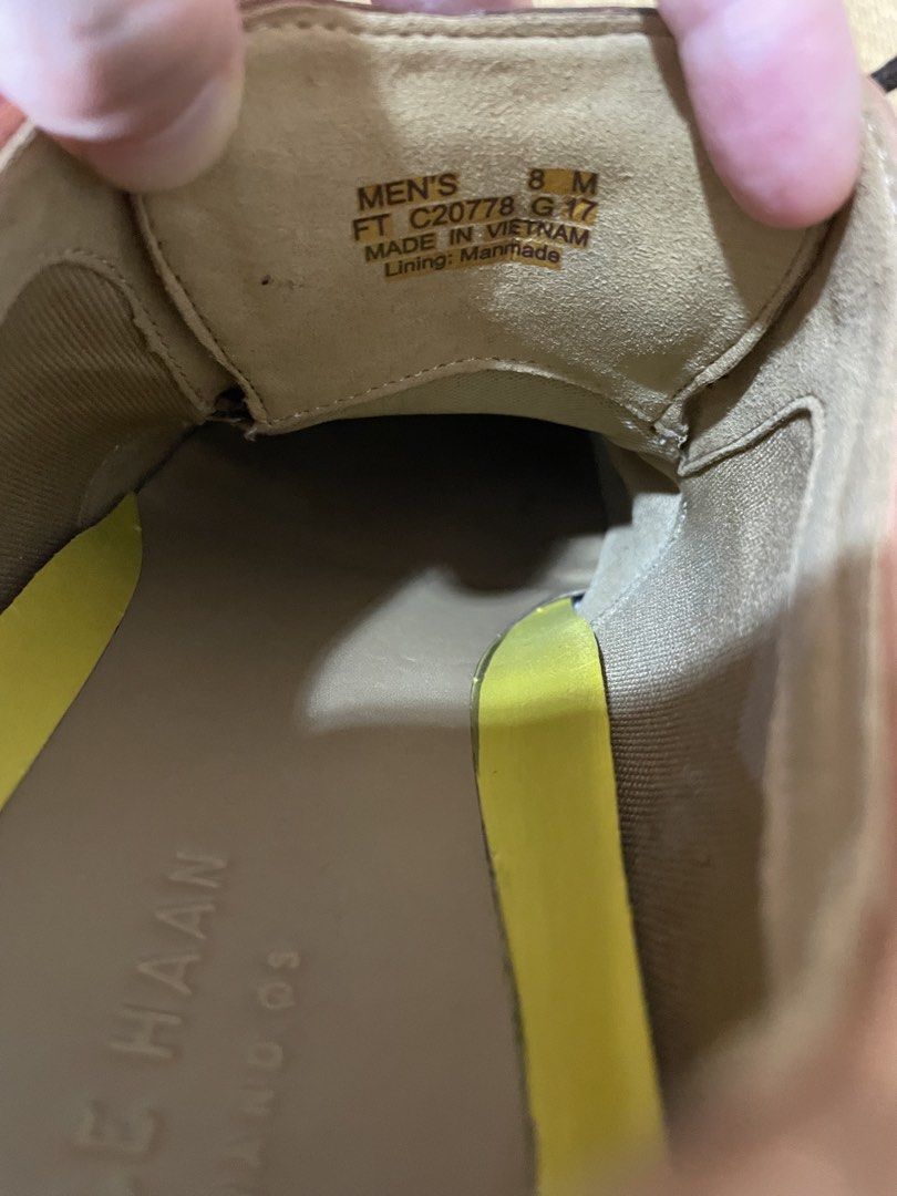 Colehaan classic 8 (Category: Dress Shoes) located in Quezon City. Submitted by iu777 (Listing ID 1471167410, Image 2). Description: Selling pre-owned in very good condition US 8.