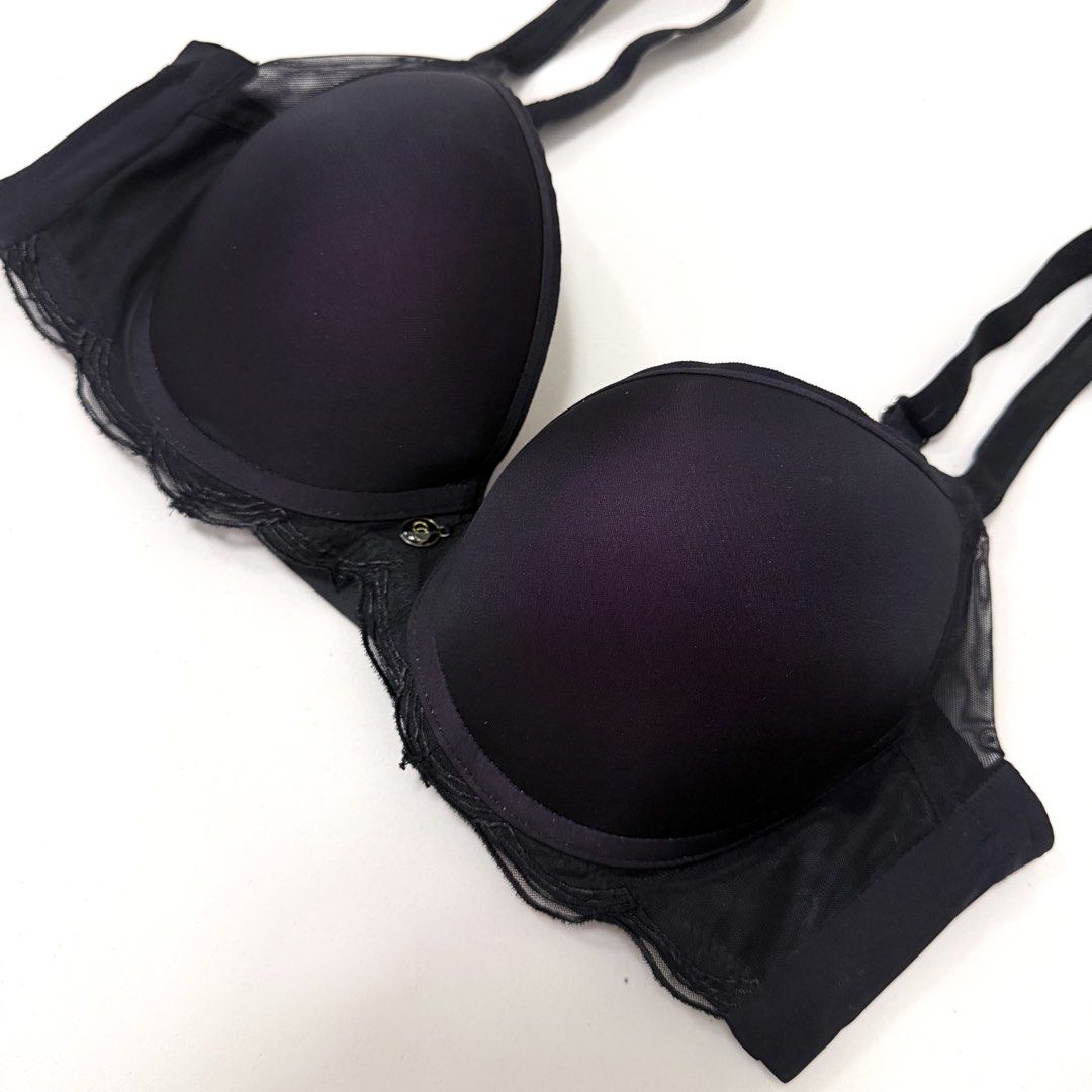 COMFIT Black Molded Underwire Push-up Bra [32B] (Category: Undergarments & Loungewear) located in Malabon City. Submitted by k_intimates (Listing ID 1471207034, Image 2). Description: Details: • Size 32B / wired / graduated push-up • Like new (super nice lift! 🩷) • Comfit black molded underwire T-shirt bra featuring a scalloped lace detailing along the under-bust and deep plum tint on the cups..