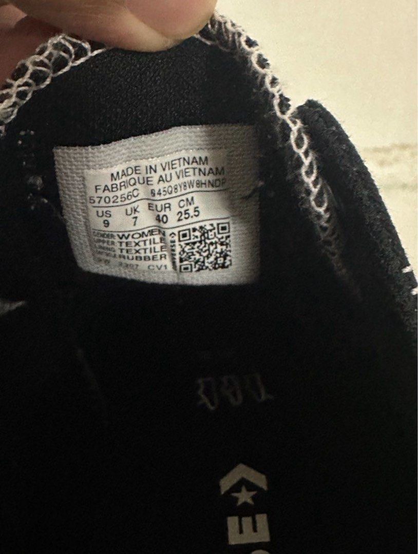Converse Black White Platform Sneakers (Category: Sneakers) located in Manila. Submitted by mmvelo (Listing ID 1471128292, Image 2). Description: .