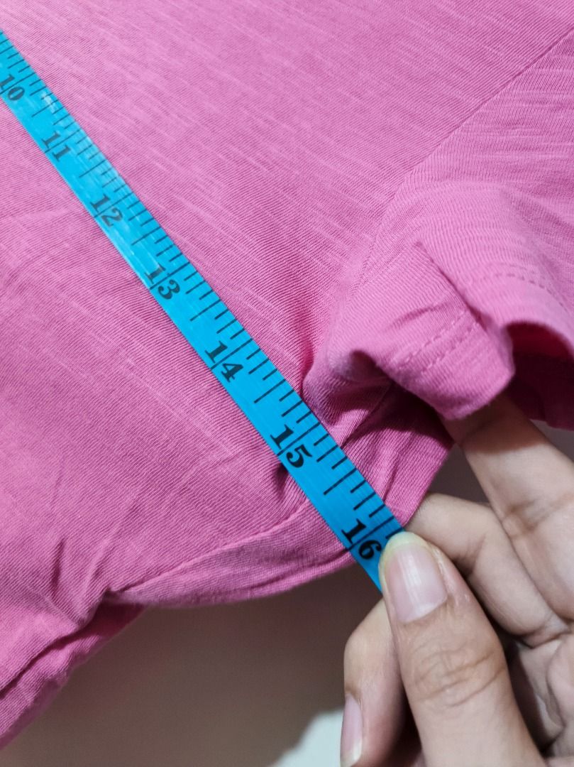 Cotton On Basic Crew Neck Tee (Magenta / Hot Pink) (Category: Others Tops) located in San Leonardo. Submitted by burgossanleonardo.12345 (Listing ID 1471271454, Image 3). Description: • Brand: Cotton On • Condition: Pre-loved / Good secondhand condition (Normal signs of light wear, well-kept with no major flaws). • Color: Magenta / Hot Pink • Size: Small (S) Flat-Lay Measurements (Approximate): • Width (Pit-to-Pit): 15 inches • Length (Top Should