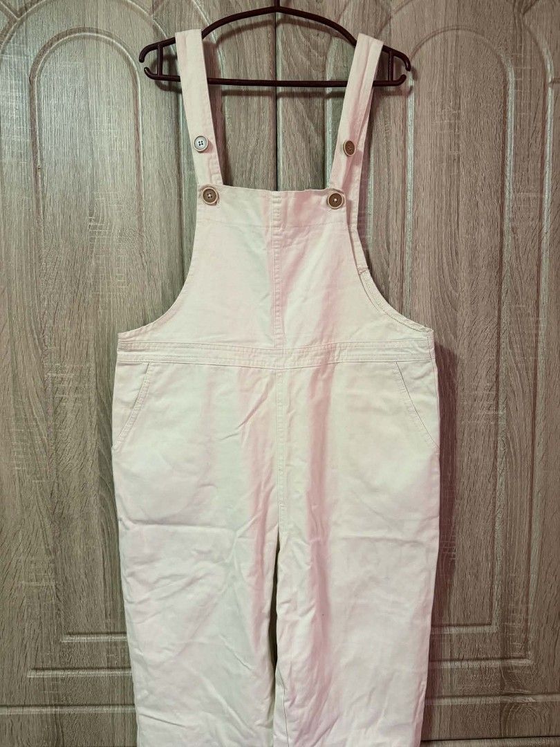 Cream Denim Adjustable Overalls/Jumpsuit (Category: Jumpsuits) located in Santa Ana. Submitted by gwiyommis (Listing ID 1471196545, Image 1). Description: Size: S-M Length: 41-42 inches Waist: 34 inches 🏷️ Price: ₱250.00 💬 Comment "MINE + A8" to claim! Reminders: 📌 Pre-loved item. Manage your expectations. 📌First mine basis. 📌Payment must be made within 24 hours. 📌Shipping fee is shouldered by the buyer. Mode of Payment: GCash, Bank Transfe