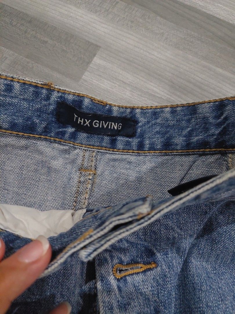 Denim midi skirt (Category: Skirts) located in San Rafael. Submitted by MYKZ_ONLINESHOP (Listing ID 1471135704, Image 3). Description: PRE-OWNED DENIM MIDI SKIRT 250 only pwede sa maarte,like new condition brand: thx giving size:small-medium No to bogus buyer No to joy reserver Payment first policy.
