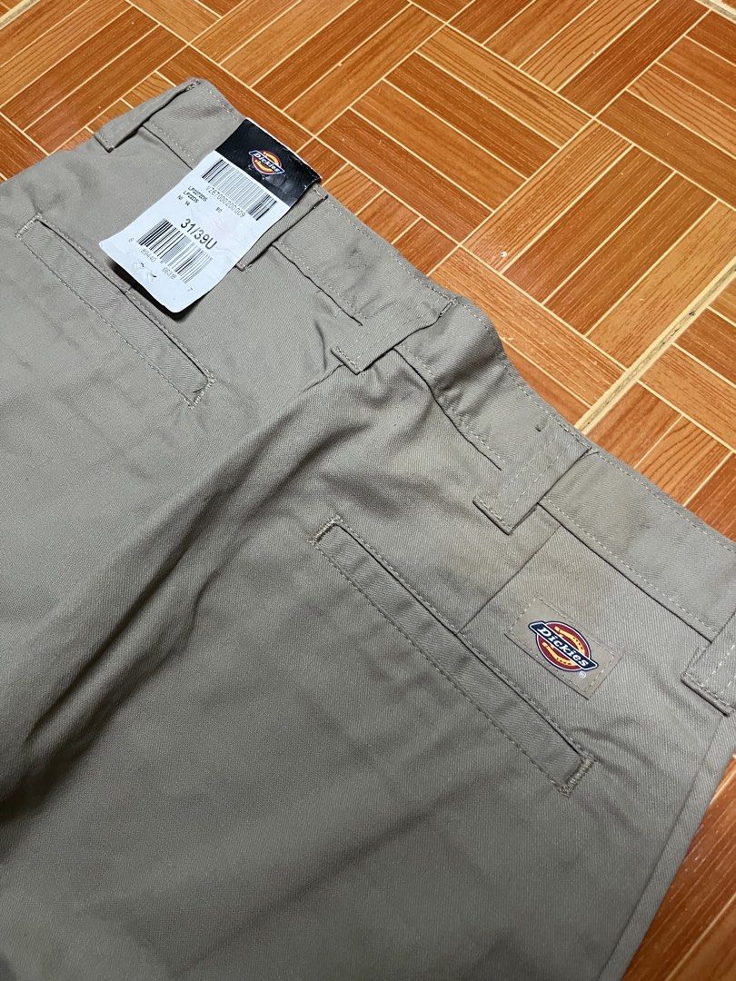 Dickies Flex Khaki Pants Size 31/39 (Category: Chinos) located in Manila. Submitted by jlfamiliar69452 (Listing ID 1471146976, Image 2). Description: - Brand: Dickies - Item: Flex Khaki Work Pants - Size: 31/39 - Fit: Standard fit - Features: Stretchy fabric for easy movement, back pockets, and iconic Dickies logo patch - Condition: Brand new with original tags still attached.