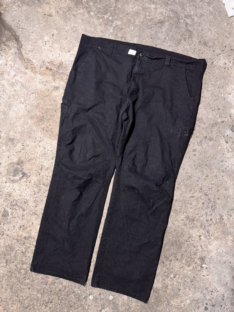 Dickies Genuine black (Category: Jeans) located in Pasig City. Submitted by dripthrift1600 (Listing ID 1471256809, Image 1). Description: - Dickes Black - Good condition - Issue: None - Sizes: XXL - Dimes: 42x40x9 #dripthrift1600.