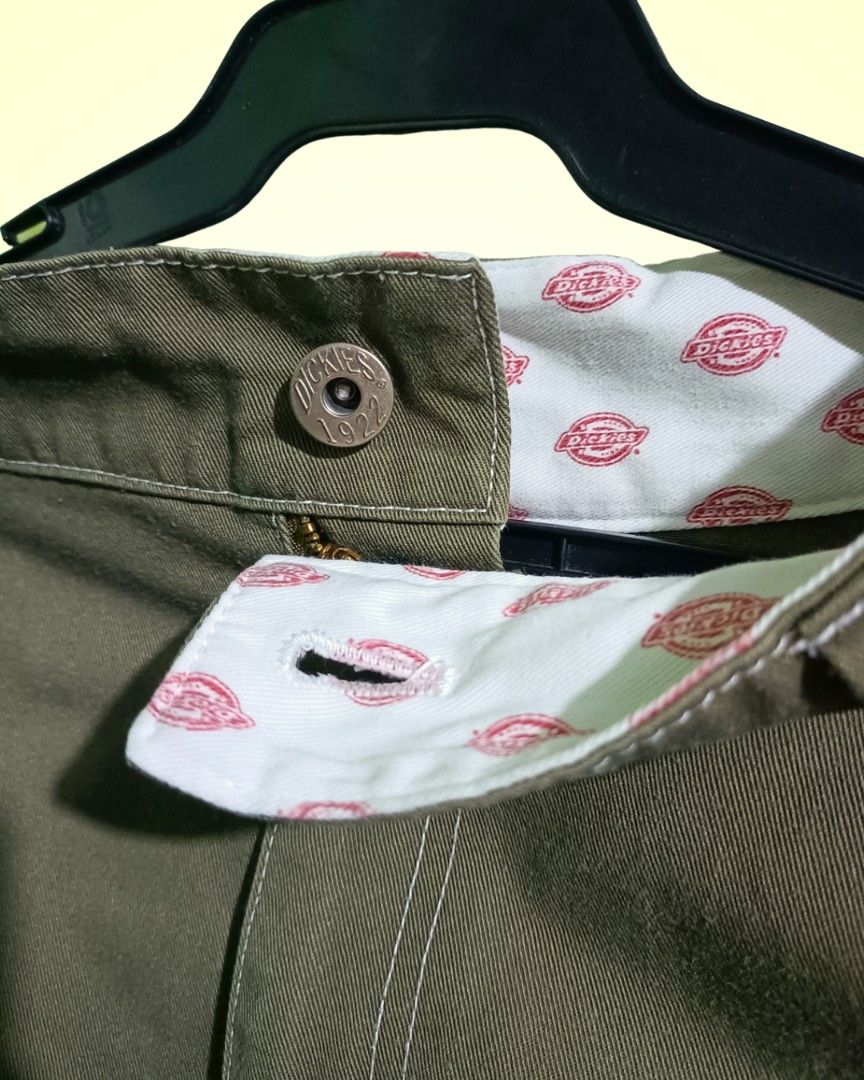 Dickies Olive Green Midi Skirt (Category: Skirts) located in Taguig. Submitted by revive_val (Listing ID 1471197161, Image 3). Description: Length: 86CM Waist: 35.