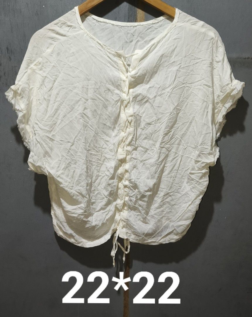 DIESEL HANG BLOUSE (Category: Blouses) located in Makati City. Submitted by updownthrift (Listing ID 1471289575, Image 1). Description: NO ISSUE NEED WASH.